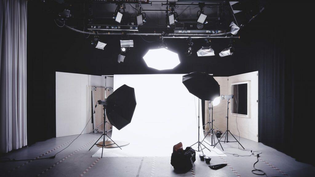 Studio photo avec de la lumière pour filmer